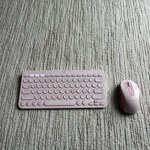 Logitech K380 Multi device Bluetooth Scissor Keyboard Pink + mouse